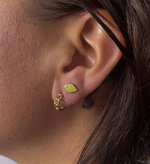 Oorbellen chain hoops goud - Studio Mama